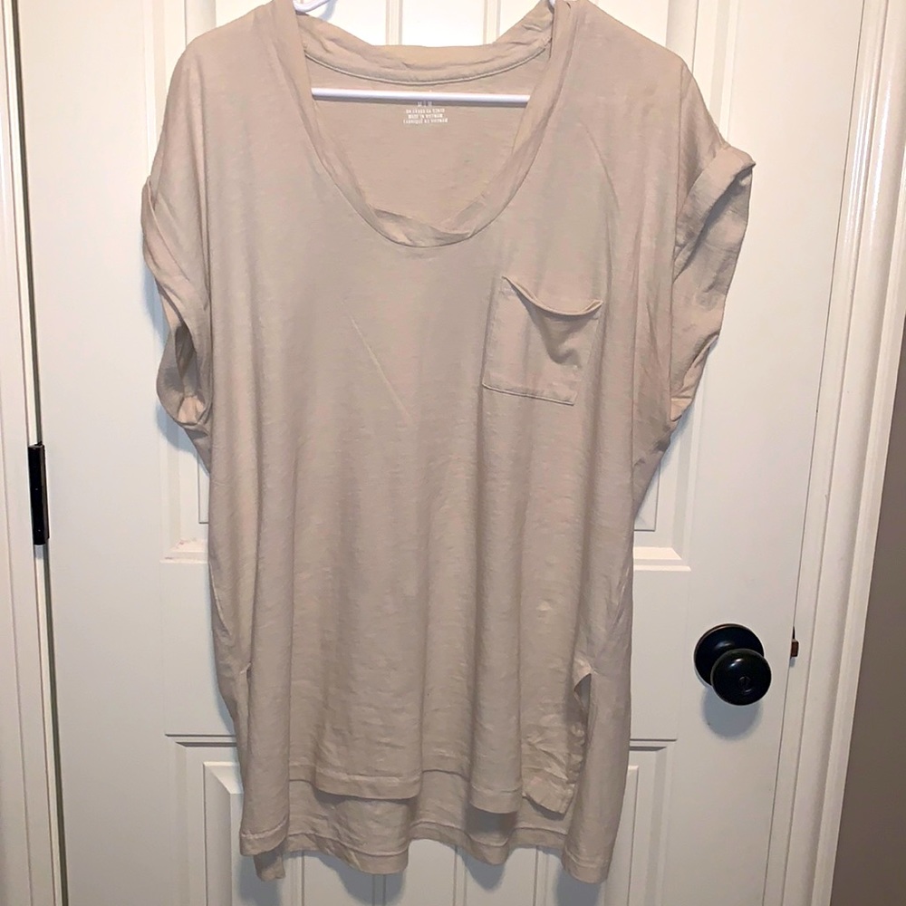Ladies Aerie tee